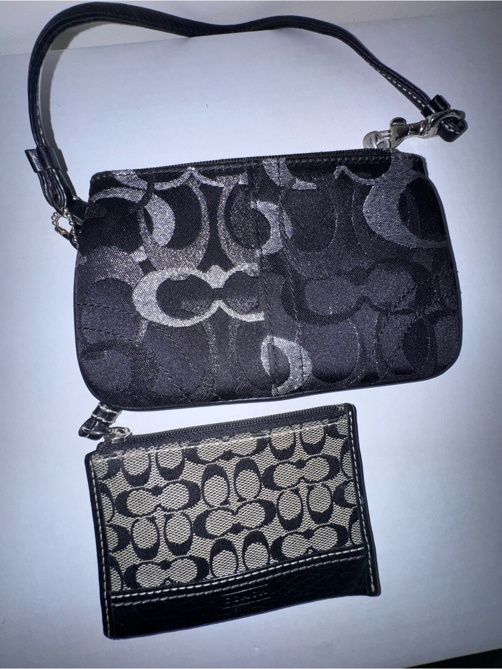 Vintage Coach Optic Black Signature Wristlet with signature Key Coin ID Case - Picture 2 of 5